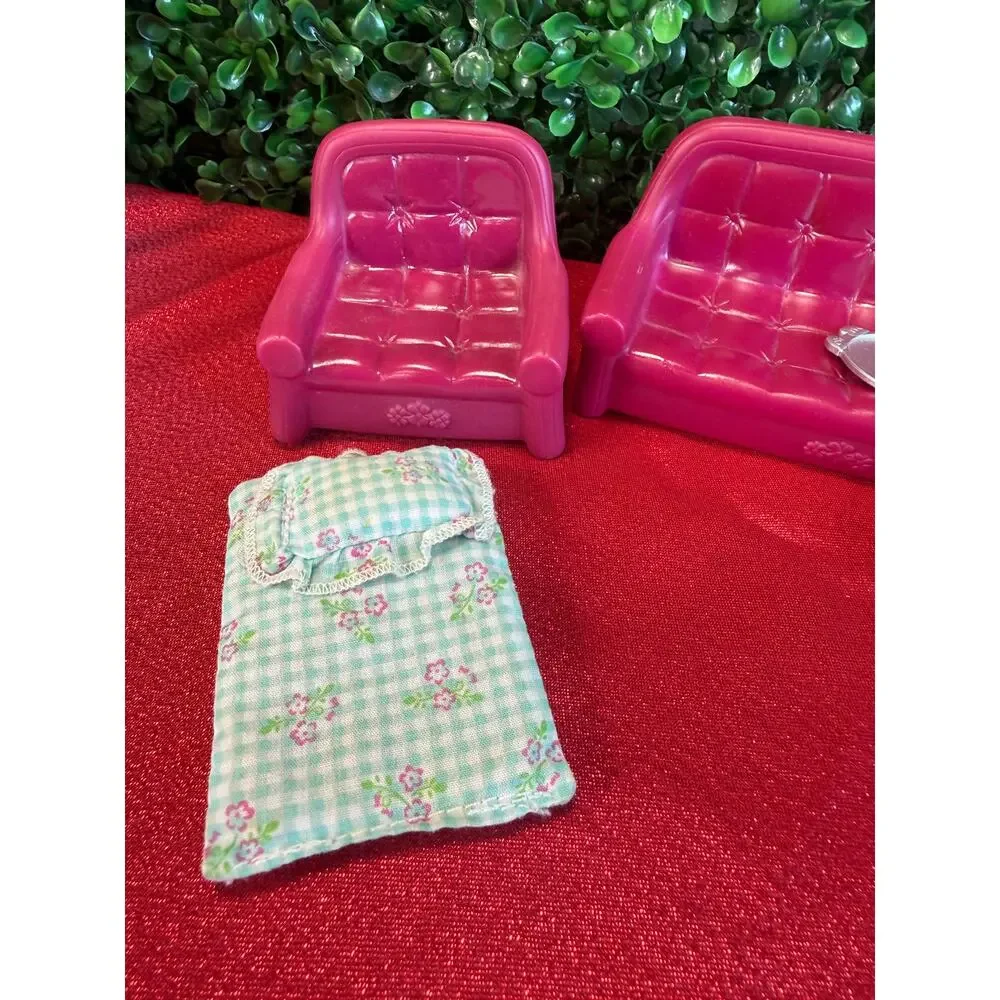 Li'l Woodzeez Living Room Nursery Set Bright Pink Doll House Furniture Toys